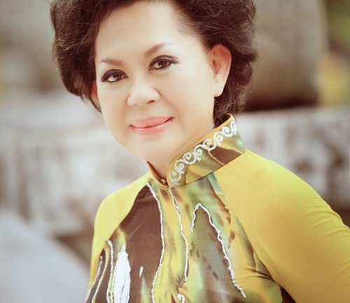 Danh ca Giao Linh tái xuất hát về mẹ